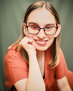 Lara Wilson headshot